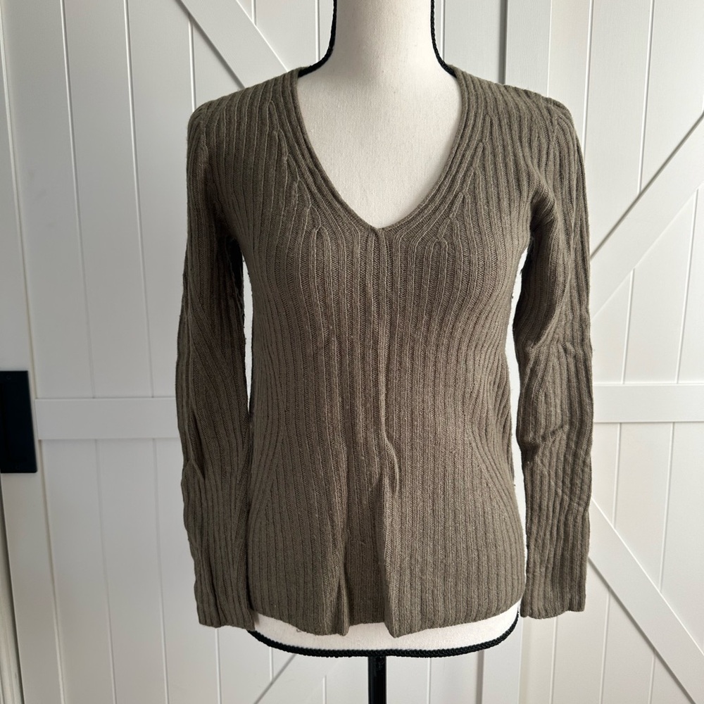 Banana Republic Women’s Merino Wool Cashmere Ribbed V-Neck Sweater SZ XS X Small